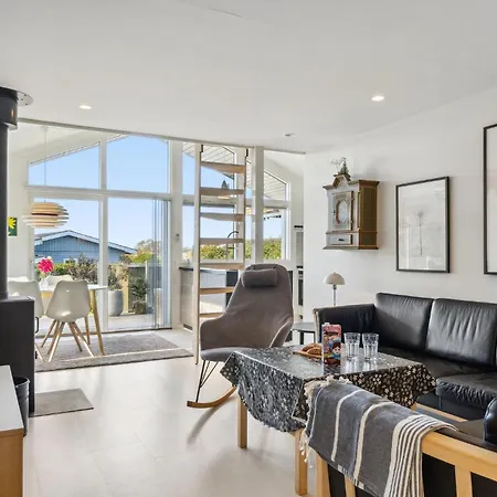 Stunning In With Kitchen *